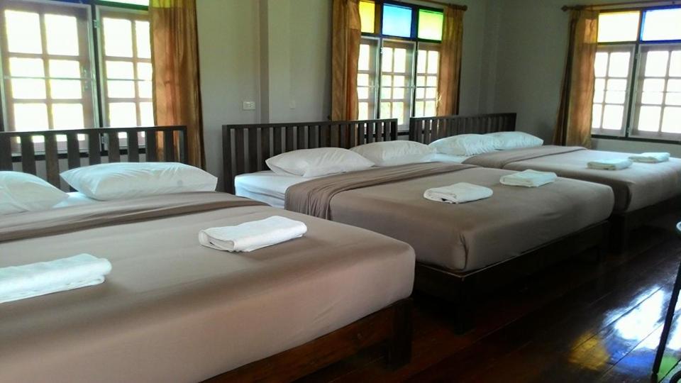 Resort Railumpoo Nakhon Sawan Eksteriør bilde