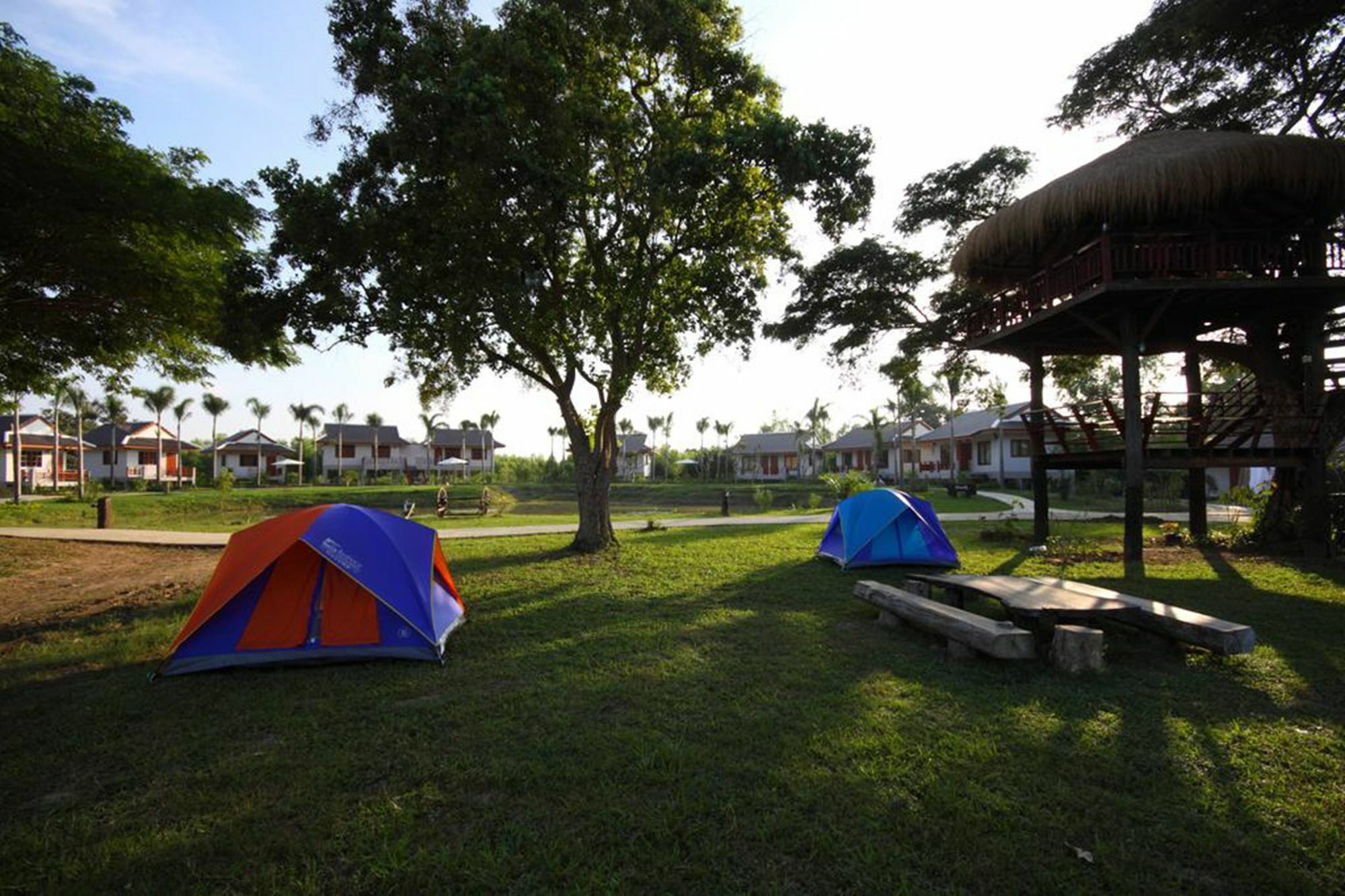 Resort Railumpoo Nakhon Sawan Eksteriør bilde