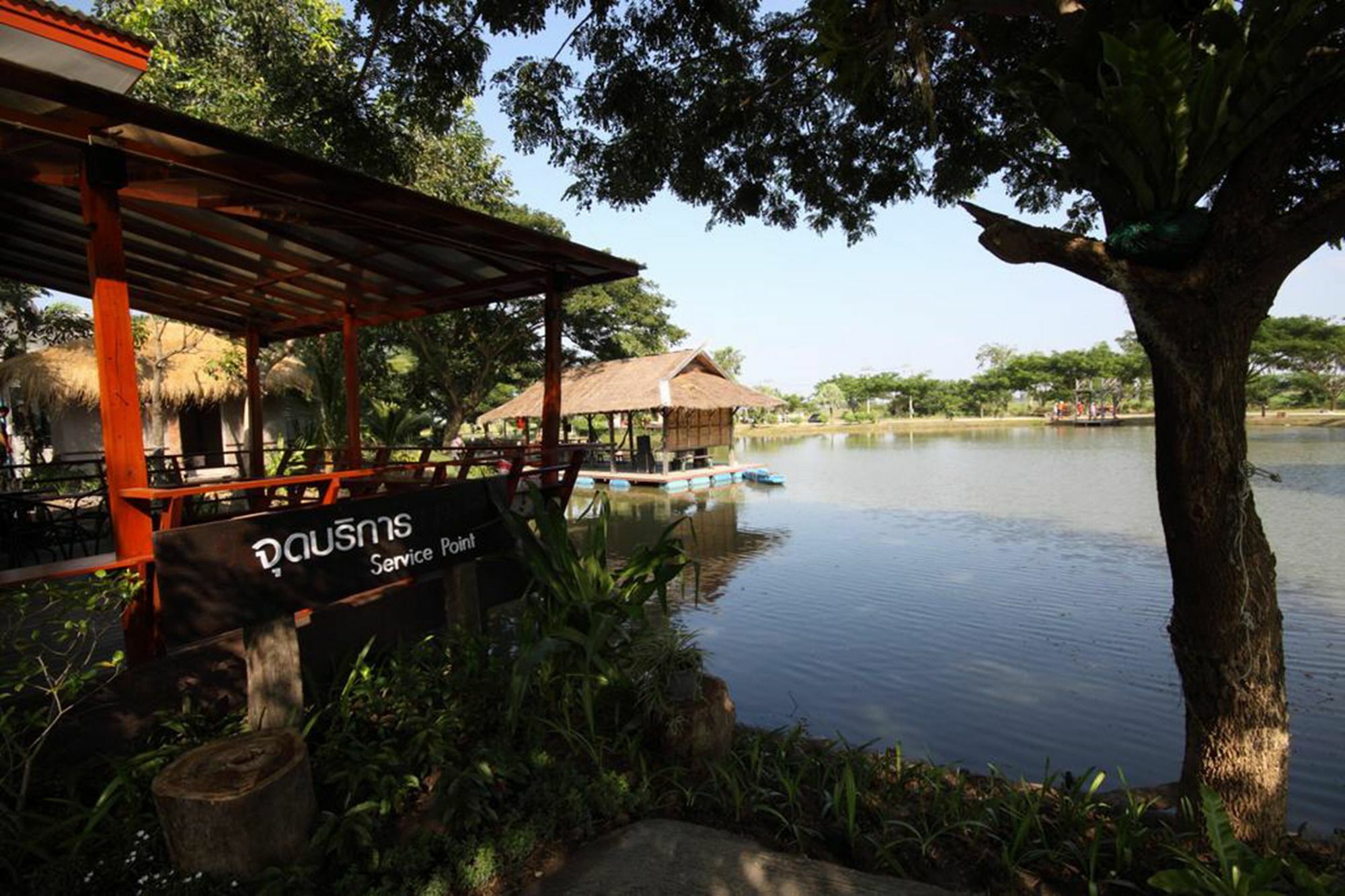 Resort Railumpoo Nakhon Sawan Eksteriør bilde