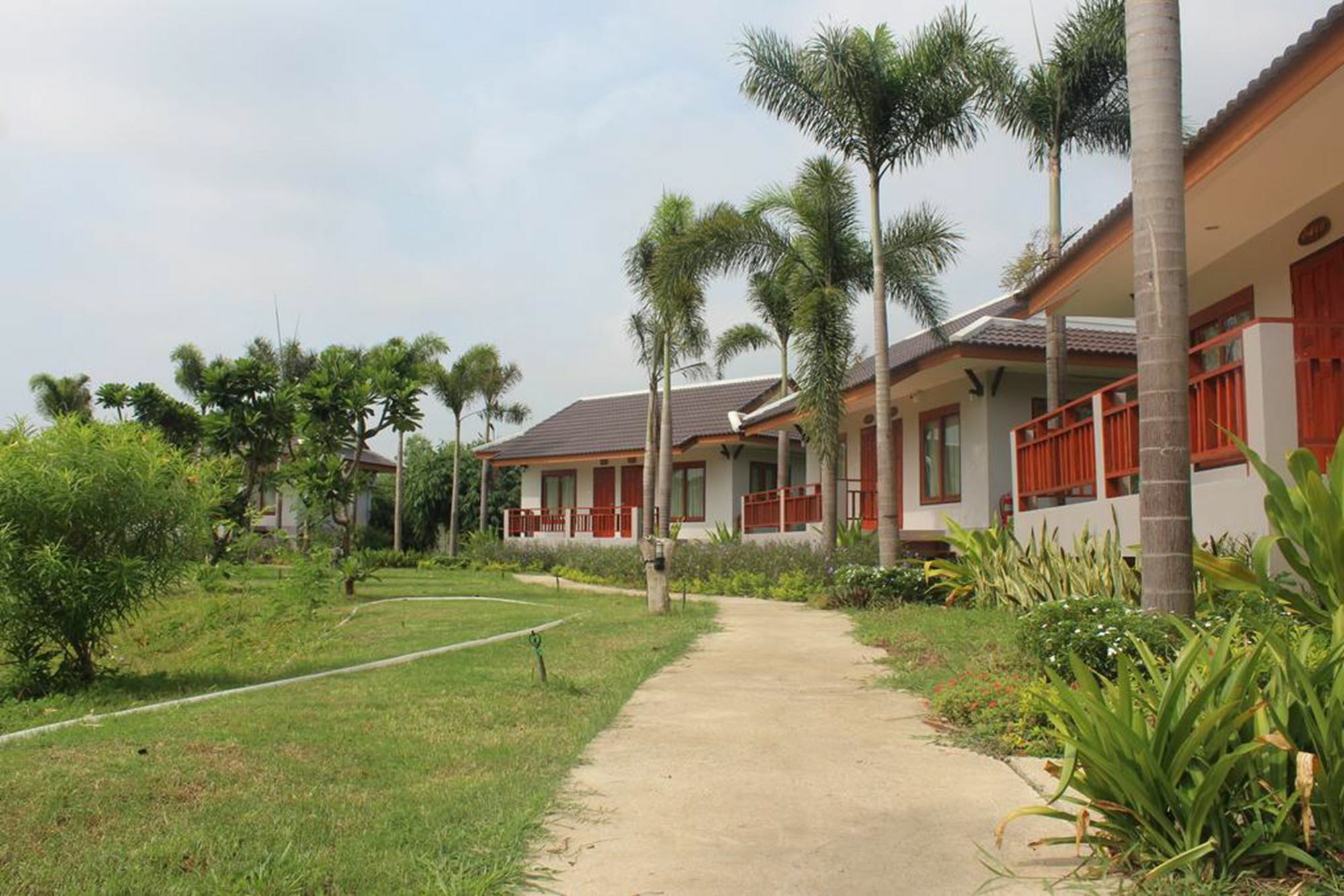 Resort Railumpoo Nakhon Sawan Eksteriør bilde